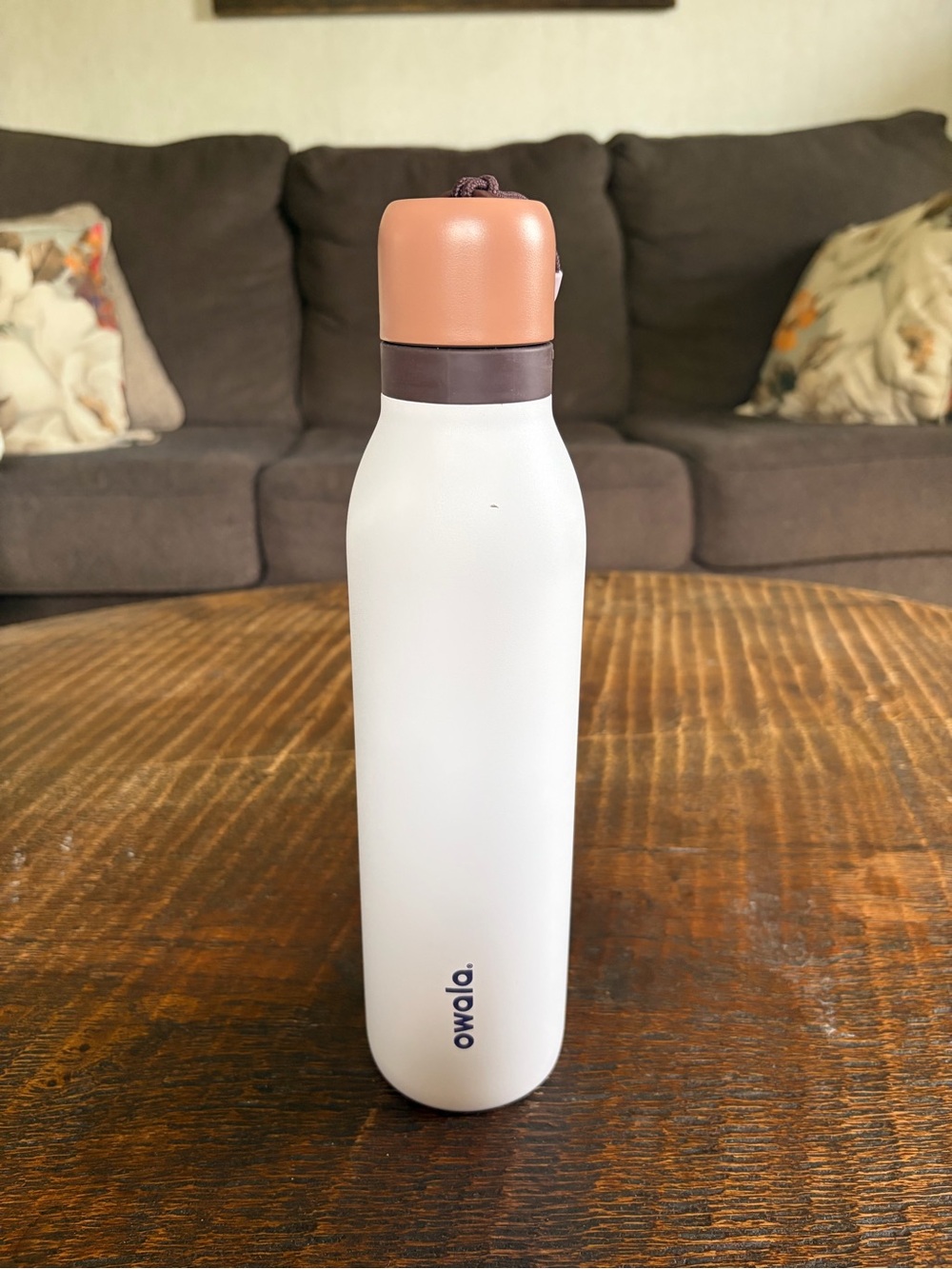 24 oz Owala White Bottle with Rose Gold Cap - Insulated Stainless Steel